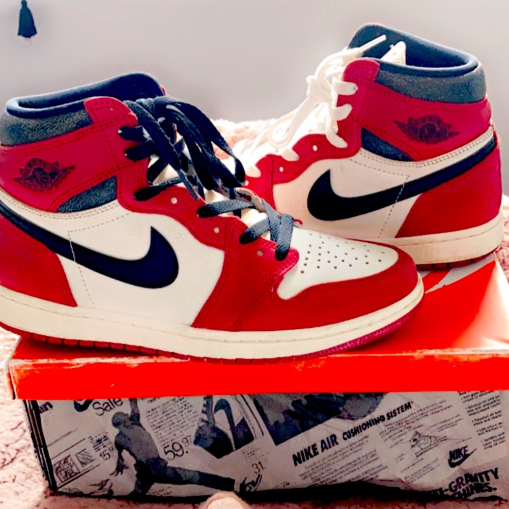 AIR JORDAN 1’s